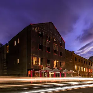 5* Отель Salamanca Wharf